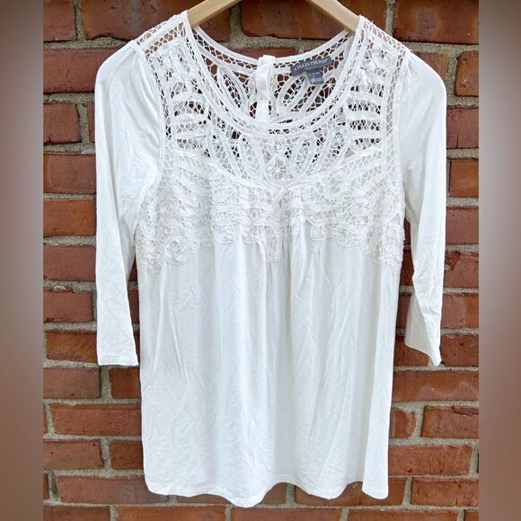 A Pea In the Pod Ivory Crochet 3/4 Sleeve Maternity Top - Picture 1 of 3